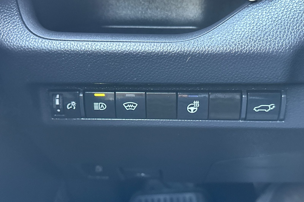 Thumbnail: 2024 Toyota RAV4 - 32