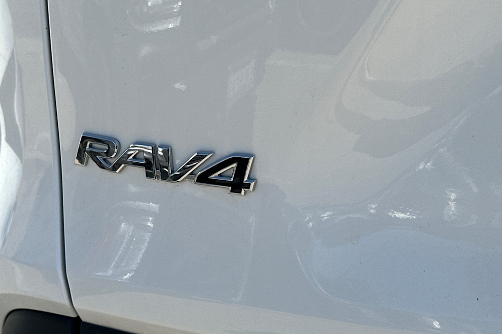 Thumbnail: 2024 Toyota RAV4 - 7