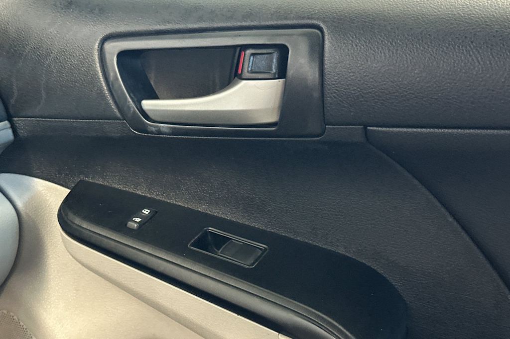 Thumbnail: 2014 Toyota Camry - 24