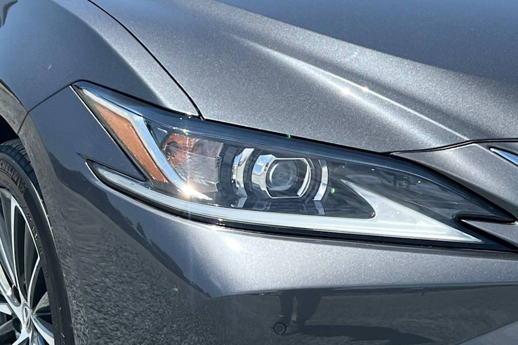 Thumbnail: 2025 Lexus ES - 35
