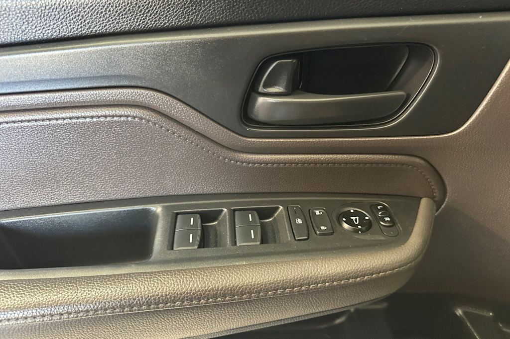 Thumbnail: 2019 Honda Odyssey - 22