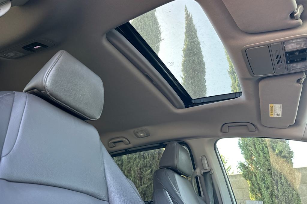 Thumbnail: 2019 Honda Odyssey - 23