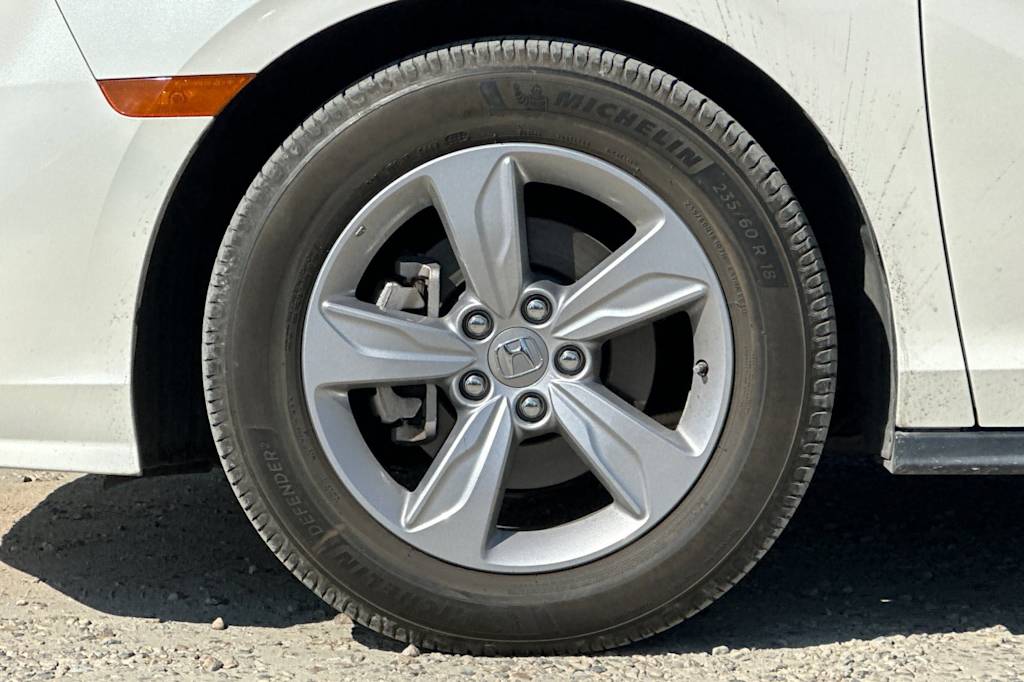 Thumbnail: 2019 Honda Odyssey - 8