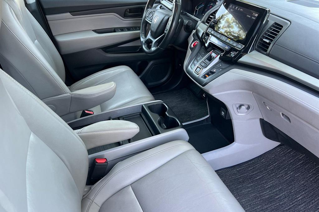 Thumbnail: 2021 Honda Odyssey - 25