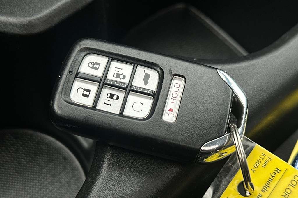 Thumbnail: 2019 Honda Odyssey - 17