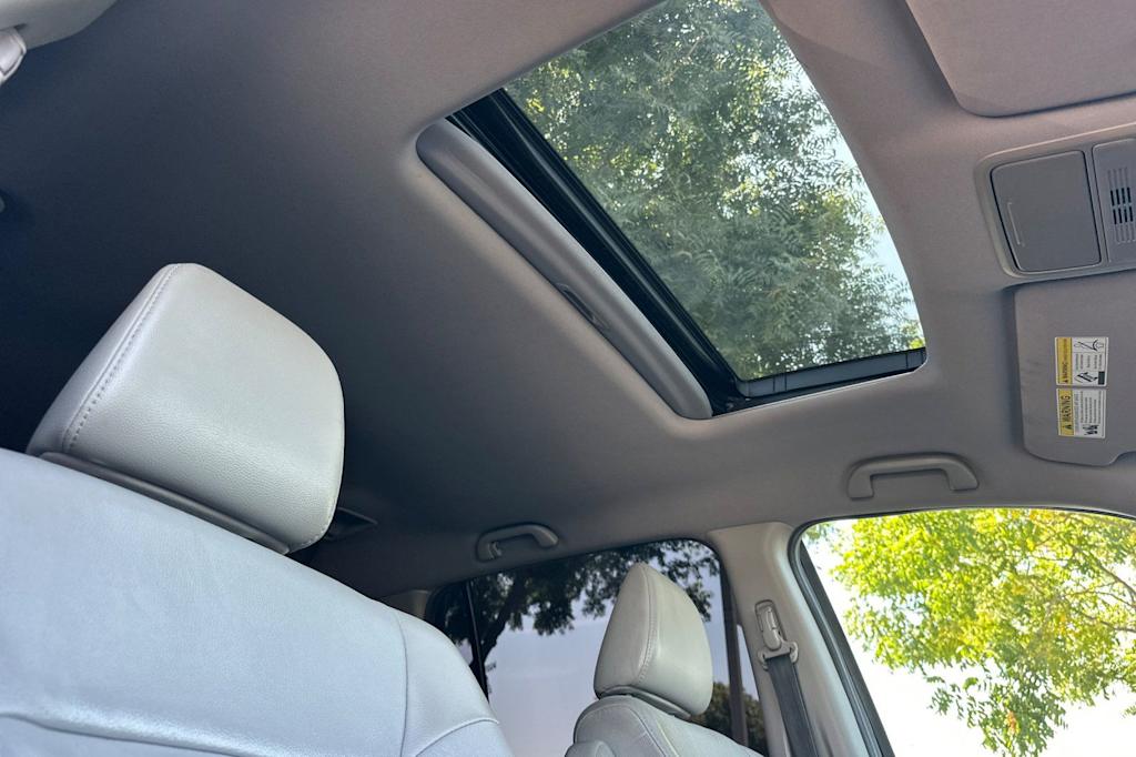 Thumbnail: 2019 Honda Pilot - 26