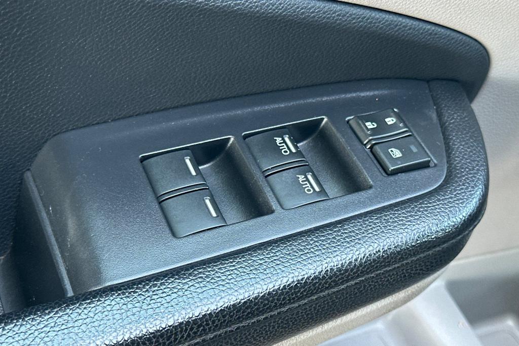 Thumbnail: 2019 Honda Pilot - 23