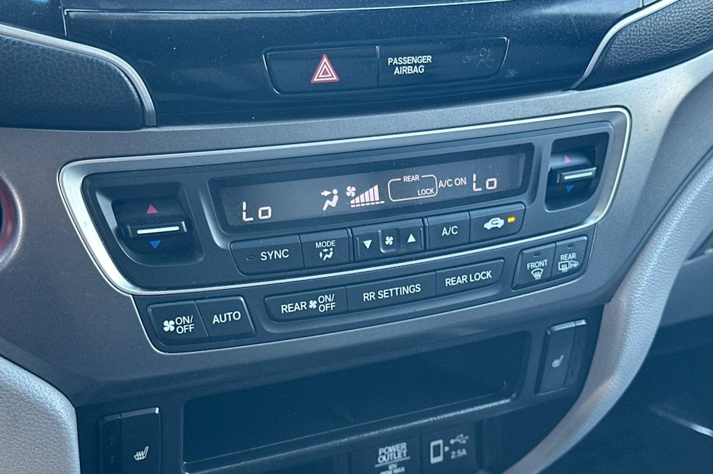 Thumbnail: 2019 Honda Pilot - 29