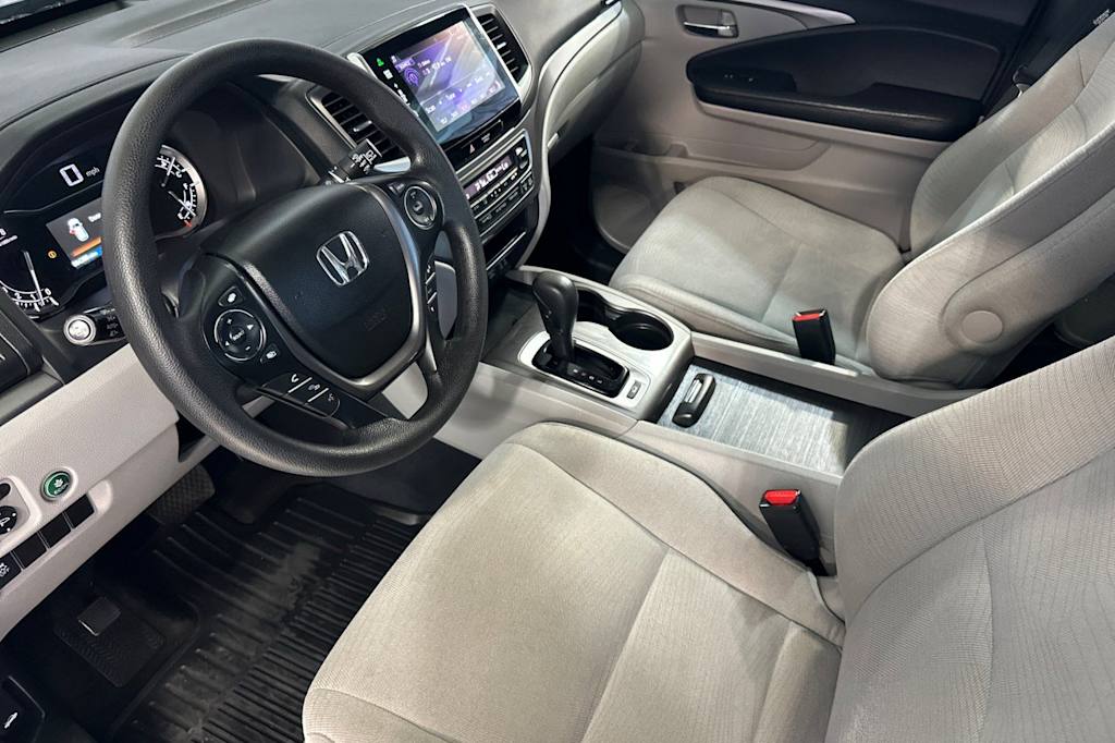 Thumbnail: 2016 Honda Pilot - 9