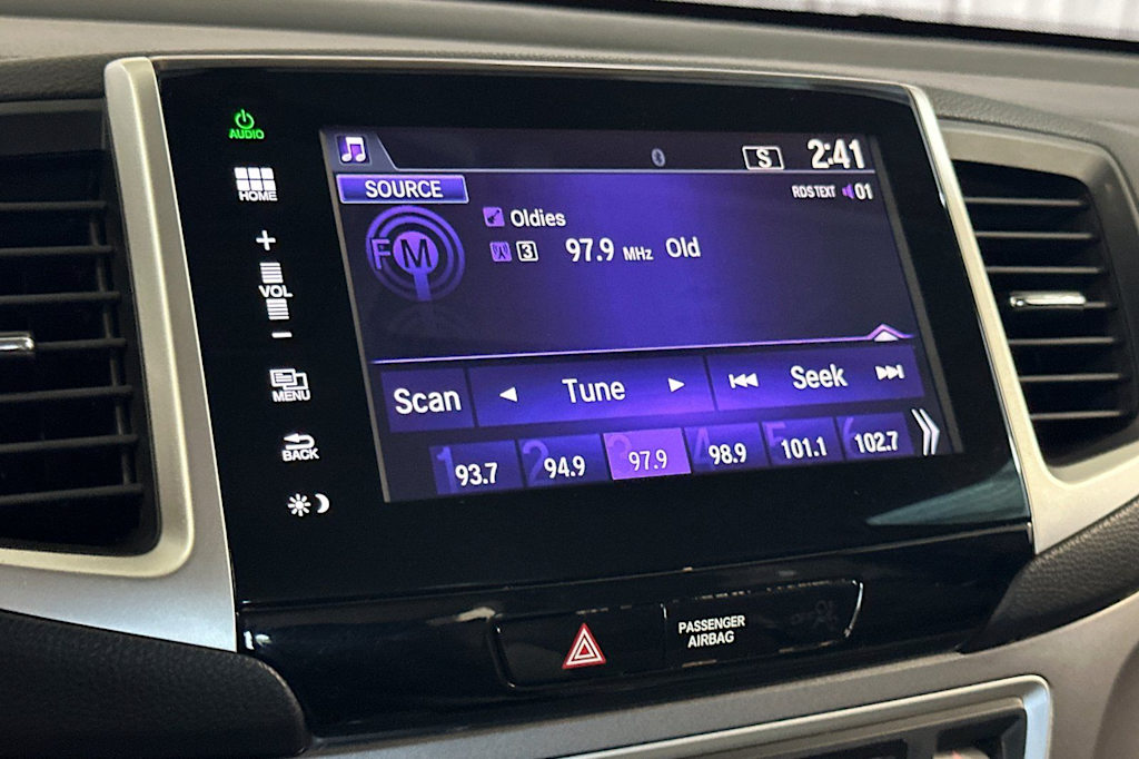 Thumbnail: 2016 Honda Pilot - 14