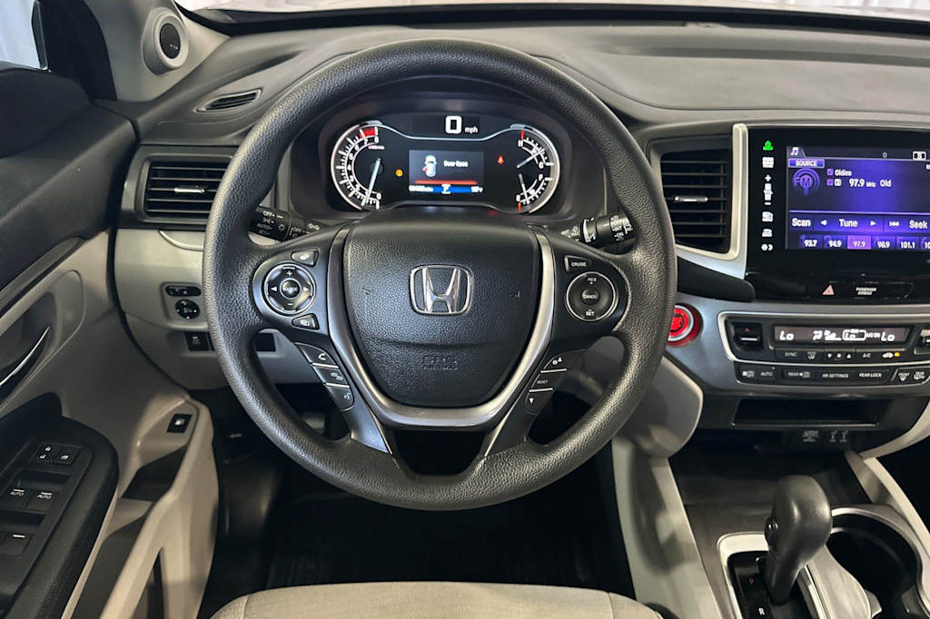 Thumbnail: 2016 Honda Pilot - 12