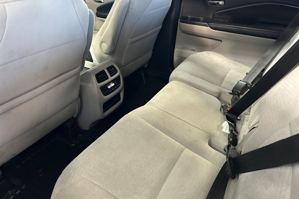 Thumbnail: 2016 Honda Pilot - 11