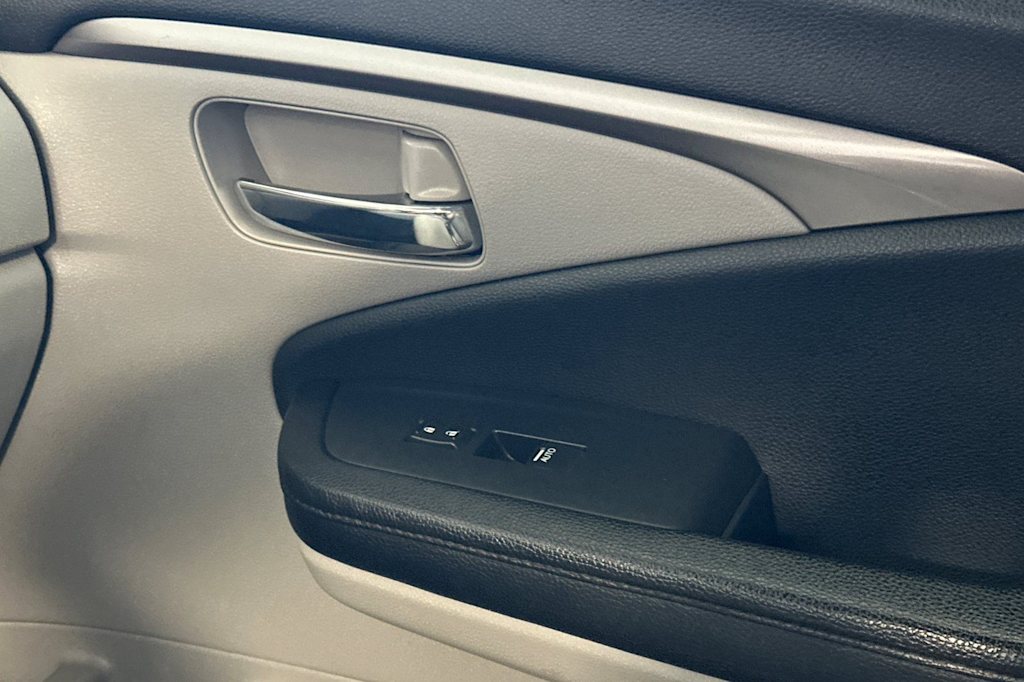 Thumbnail: 2016 Honda Pilot - 27