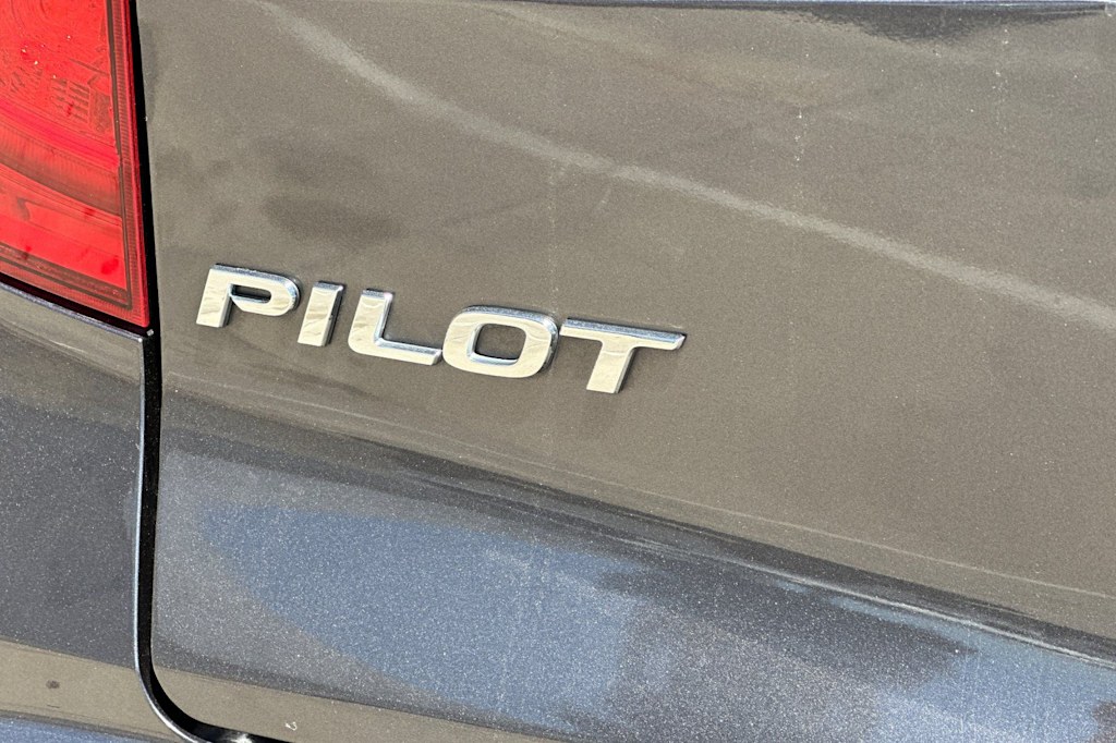 Thumbnail: 2016 Honda Pilot - 7