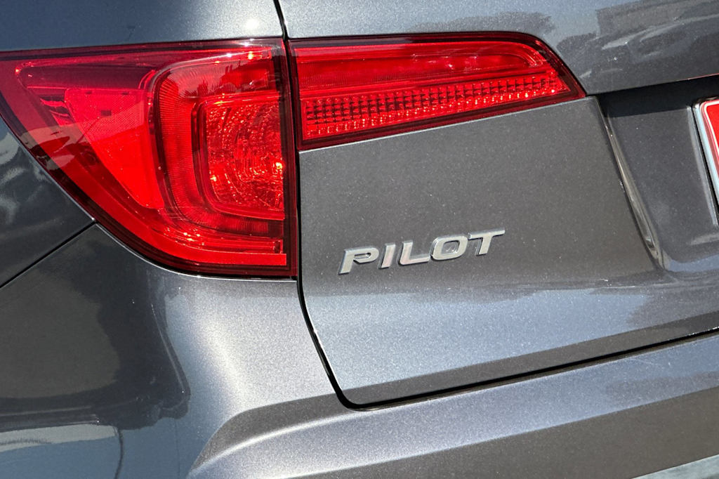 Thumbnail: 2016 Honda Pilot - 21