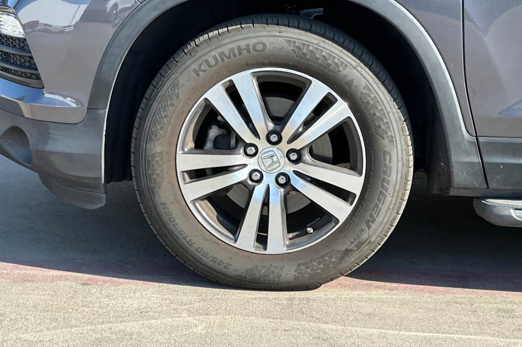 Thumbnail: 2016 Honda Pilot - 8