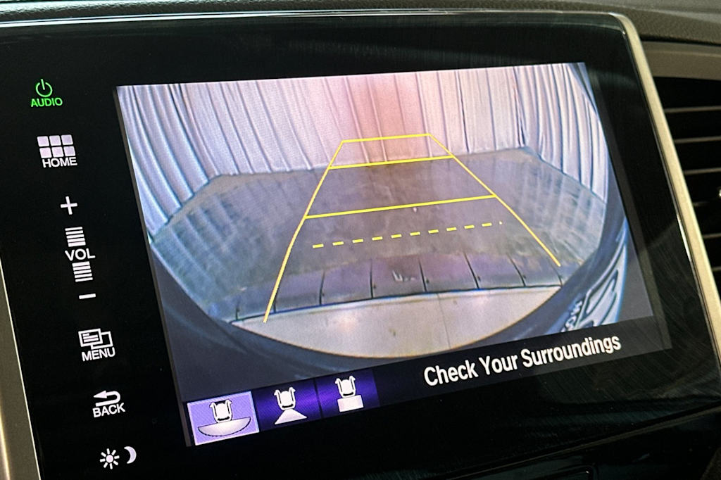 Thumbnail: 2016 Honda Pilot - 24