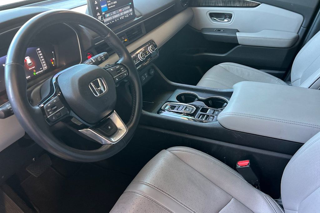 Thumbnail: 2023 Honda Pilot - 9