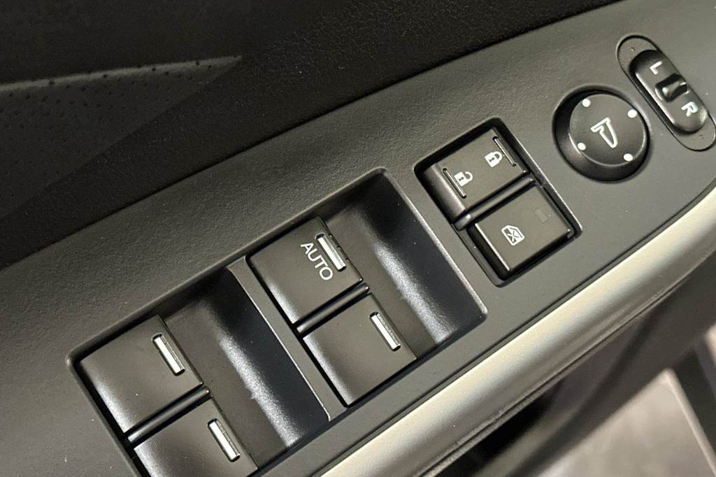 Thumbnail: 2015 Honda CR-V - 23