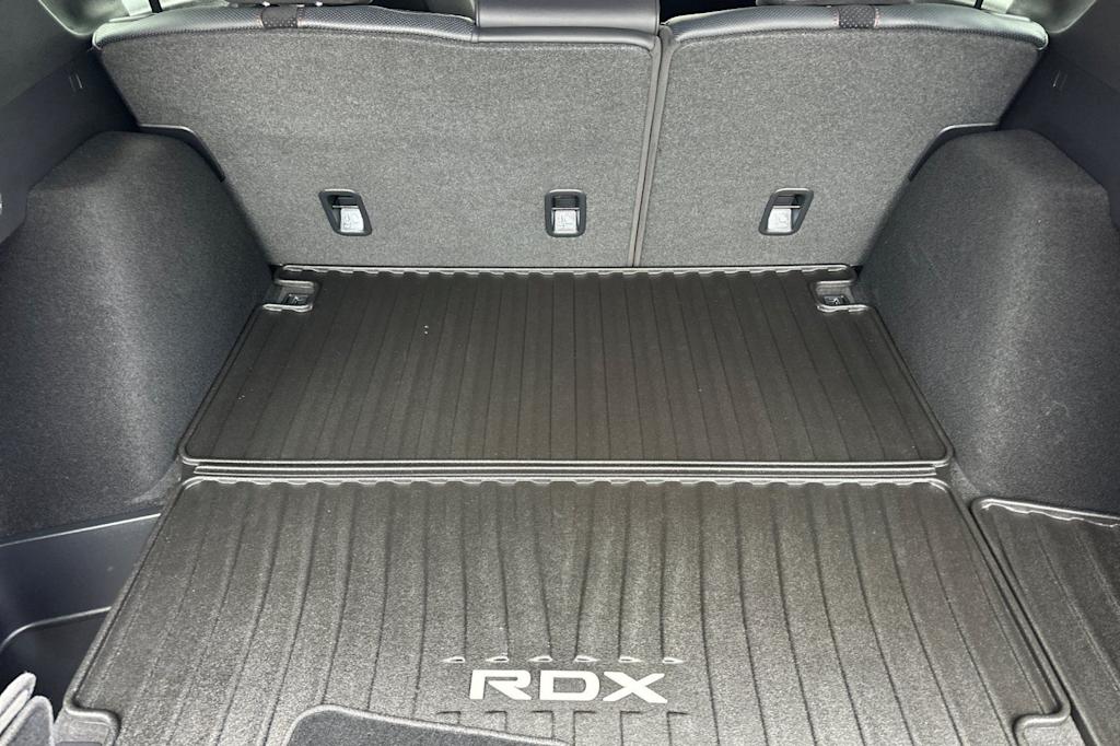 Thumbnail: 2025 Acura RDX - 17