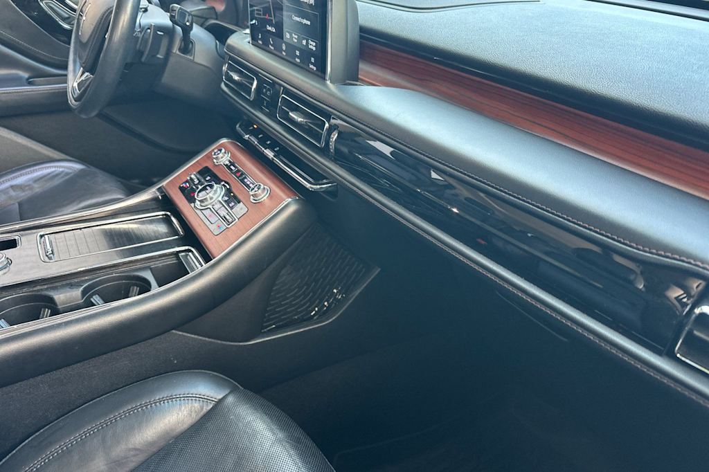 Thumbnail: 2022 Lincoln Aviator - 14