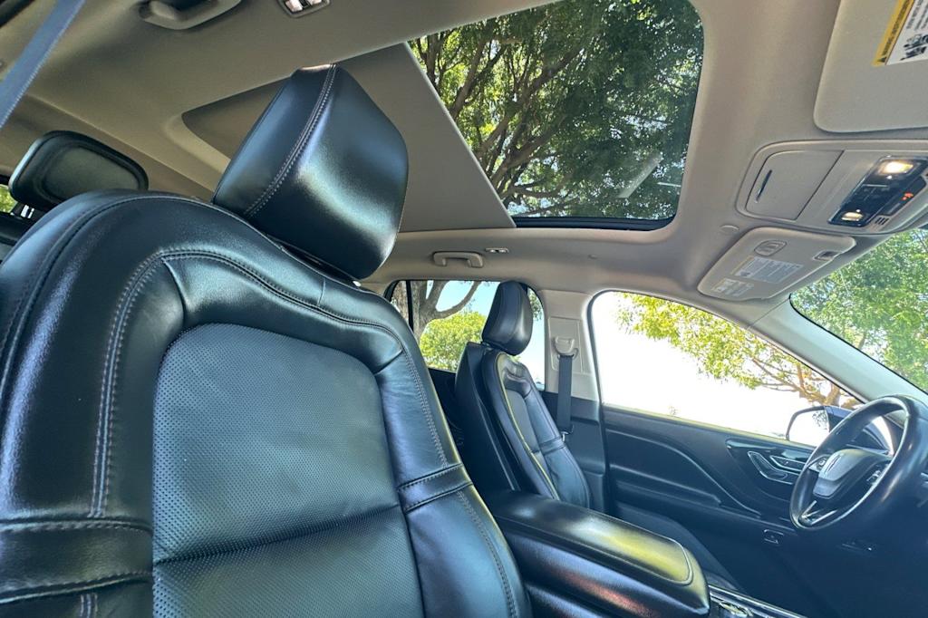 Thumbnail: 2022 Lincoln Aviator - 9