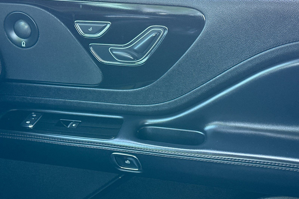 Thumbnail: 2022 Lincoln Aviator - 25