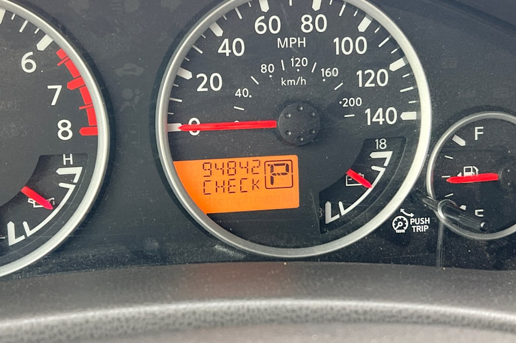 Thumbnail: 2011 Nissan Pathfinder - 16