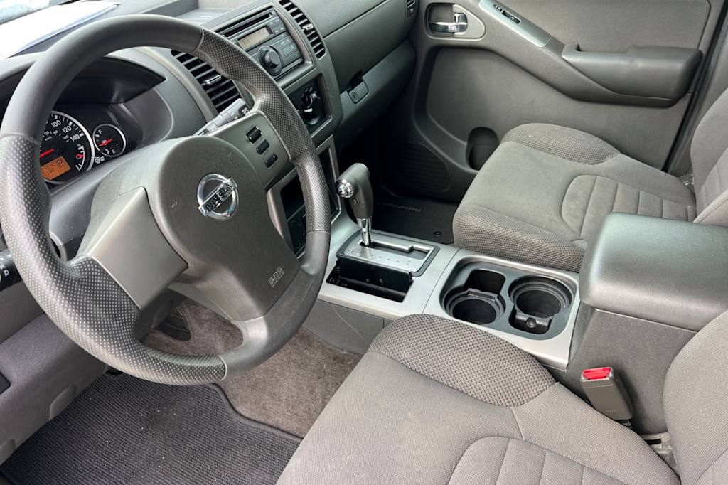 Thumbnail: 2011 Nissan Pathfinder - 9