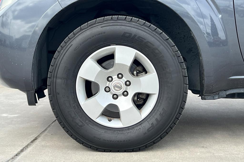 Thumbnail: 2011 Nissan Pathfinder - 8