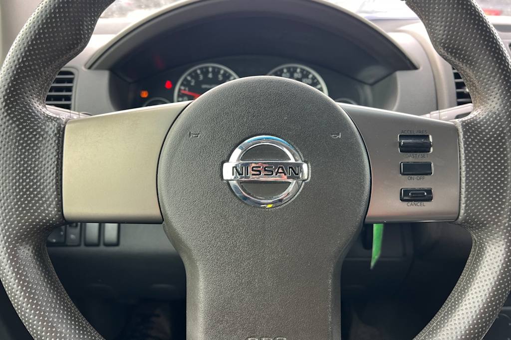 Thumbnail: 2011 Nissan Pathfinder - 26