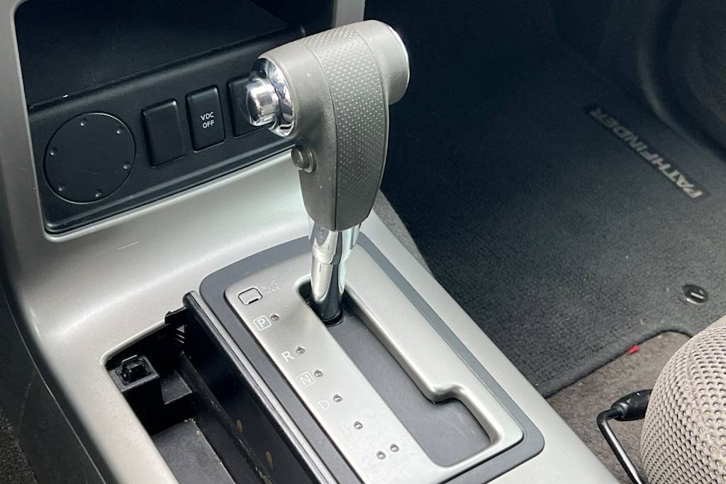 Thumbnail: 2011 Nissan Pathfinder - 15