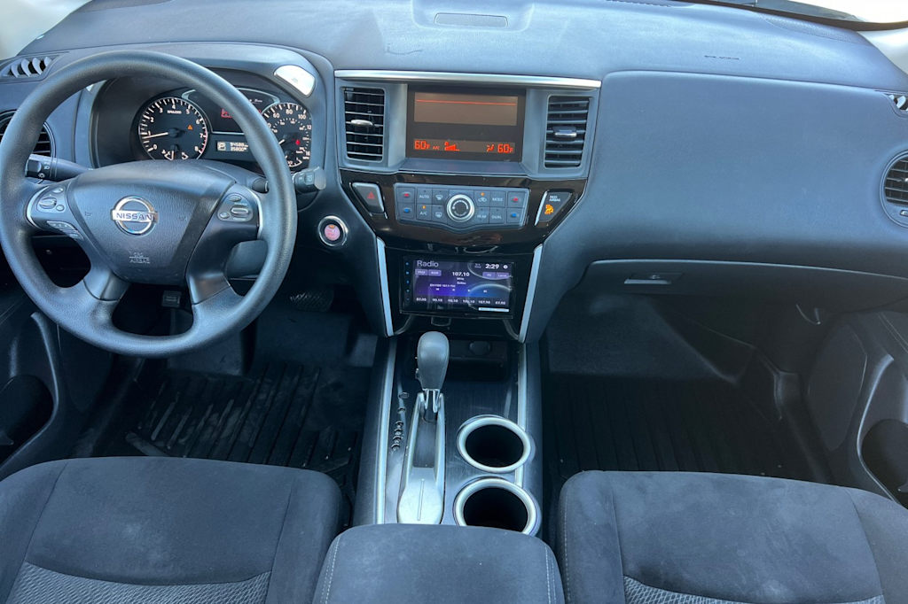 Thumbnail: 2015 Nissan Pathfinder - 2