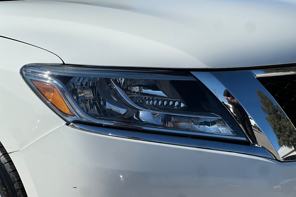 Thumbnail: 2015 Nissan Pathfinder - 35