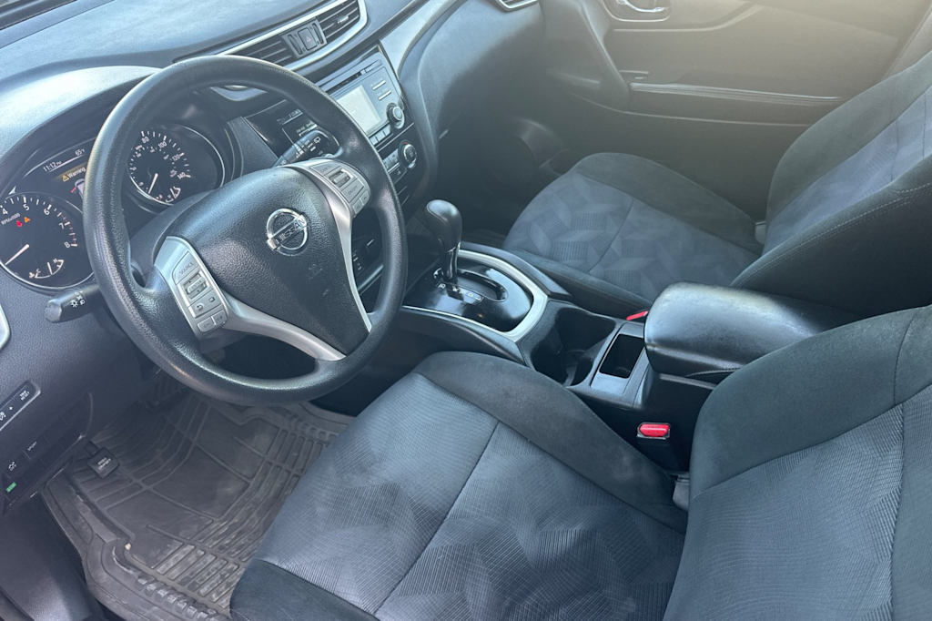 Thumbnail: 2016 Nissan Rogue - 9