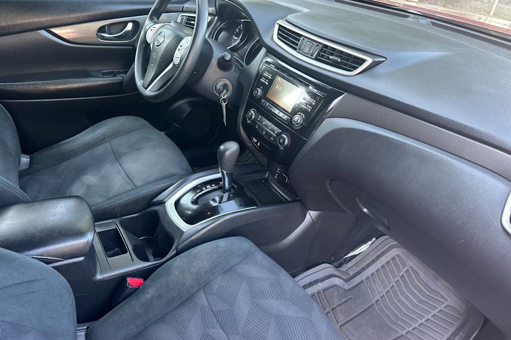 Thumbnail: 2016 Nissan Rogue - 13