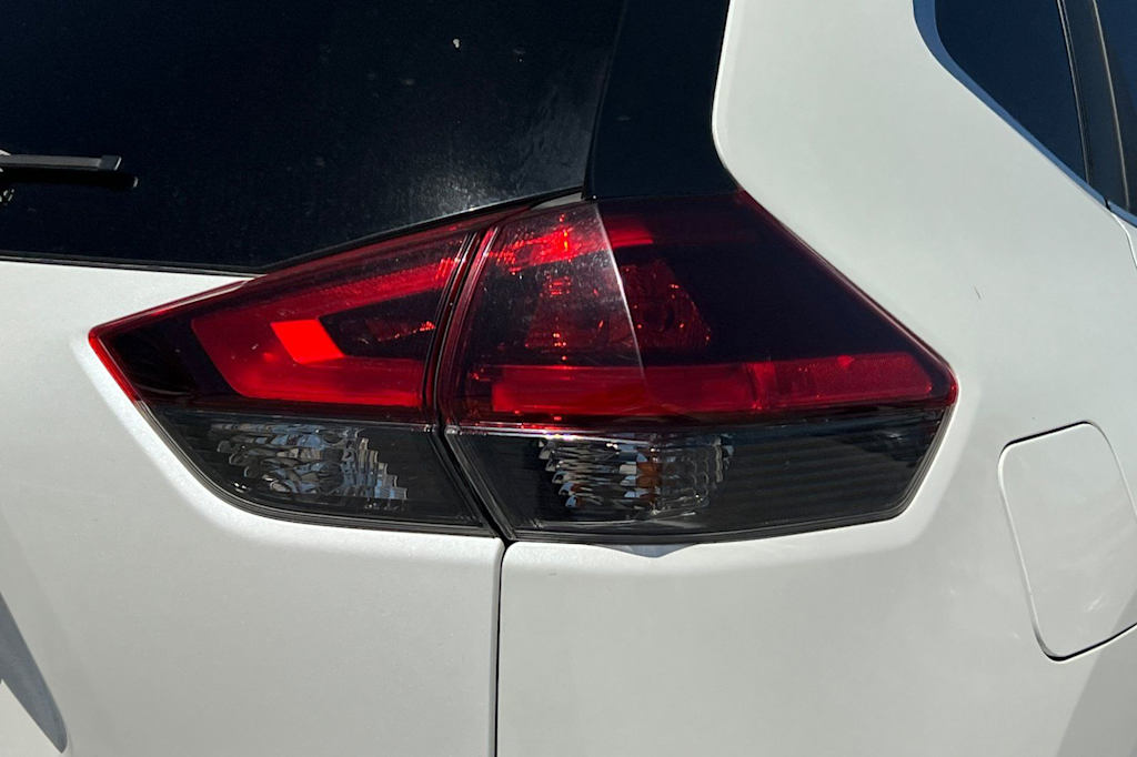 Thumbnail: 2019 Nissan Rogue - 22