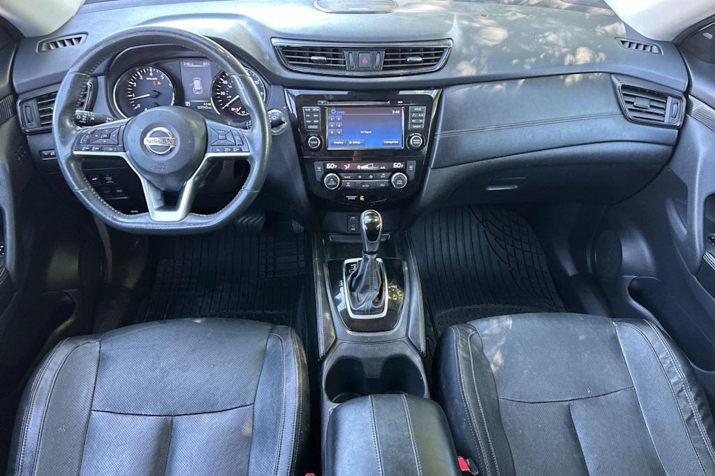 Thumbnail: 2017 Nissan Rogue - 2