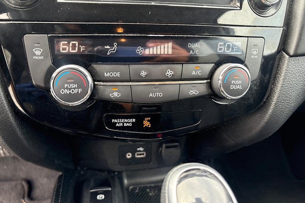 Thumbnail: 2019 Nissan Rogue - 24