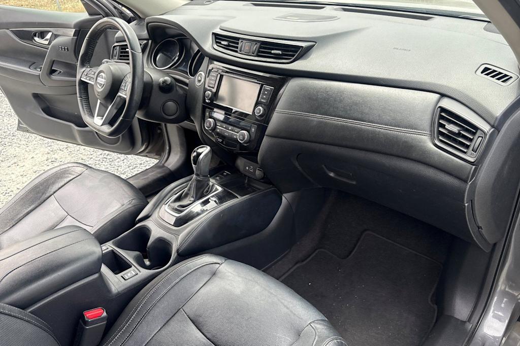 Thumbnail: 2019 Nissan Rogue - 13