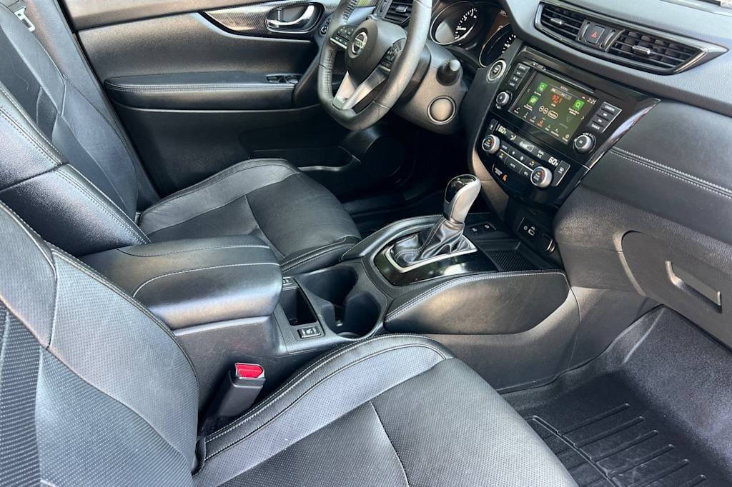 Thumbnail: 2020 Nissan Rogue - 10
