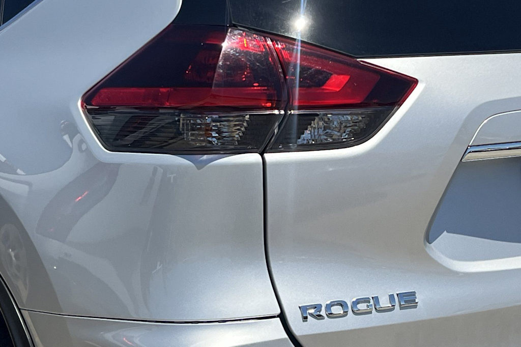 Thumbnail: 2020 Nissan Rogue - 7