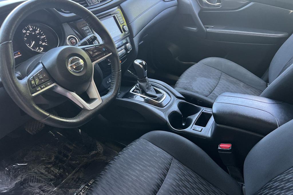 Thumbnail: 2020 Nissan Rogue - 9