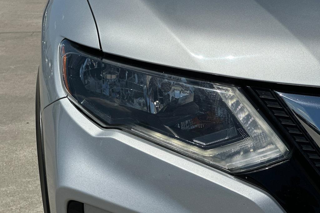 Thumbnail: 2020 Nissan Rogue - 34