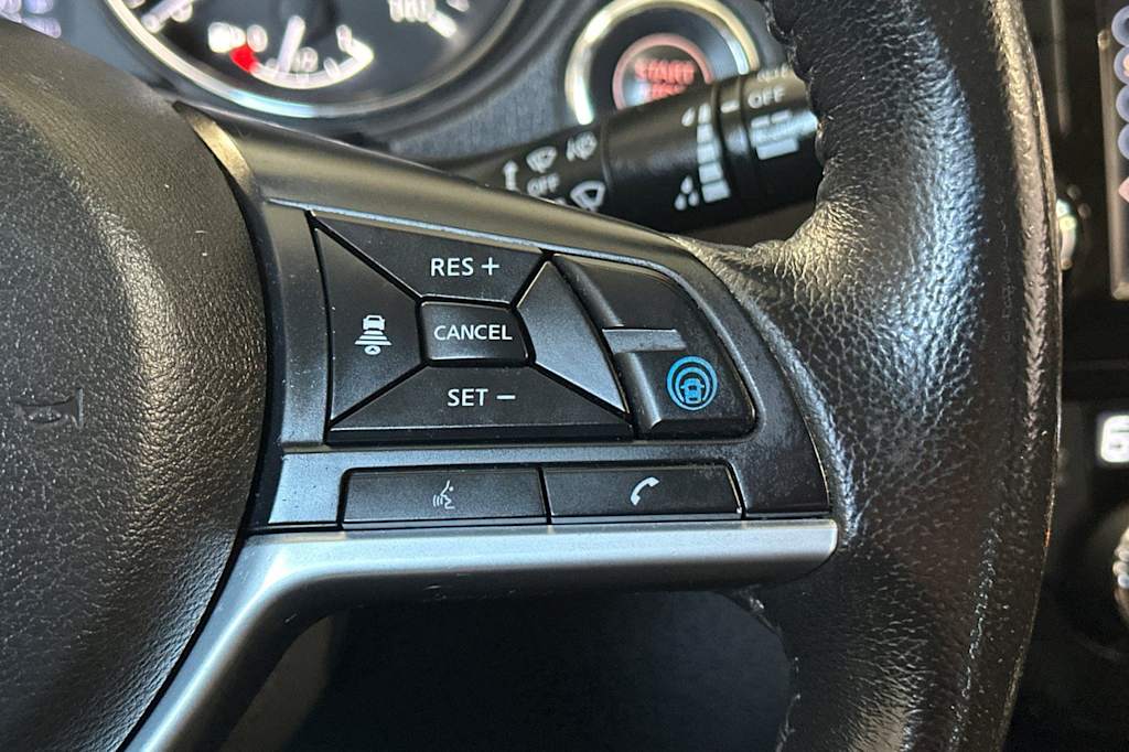 Thumbnail: 2020 Nissan Rogue - 30