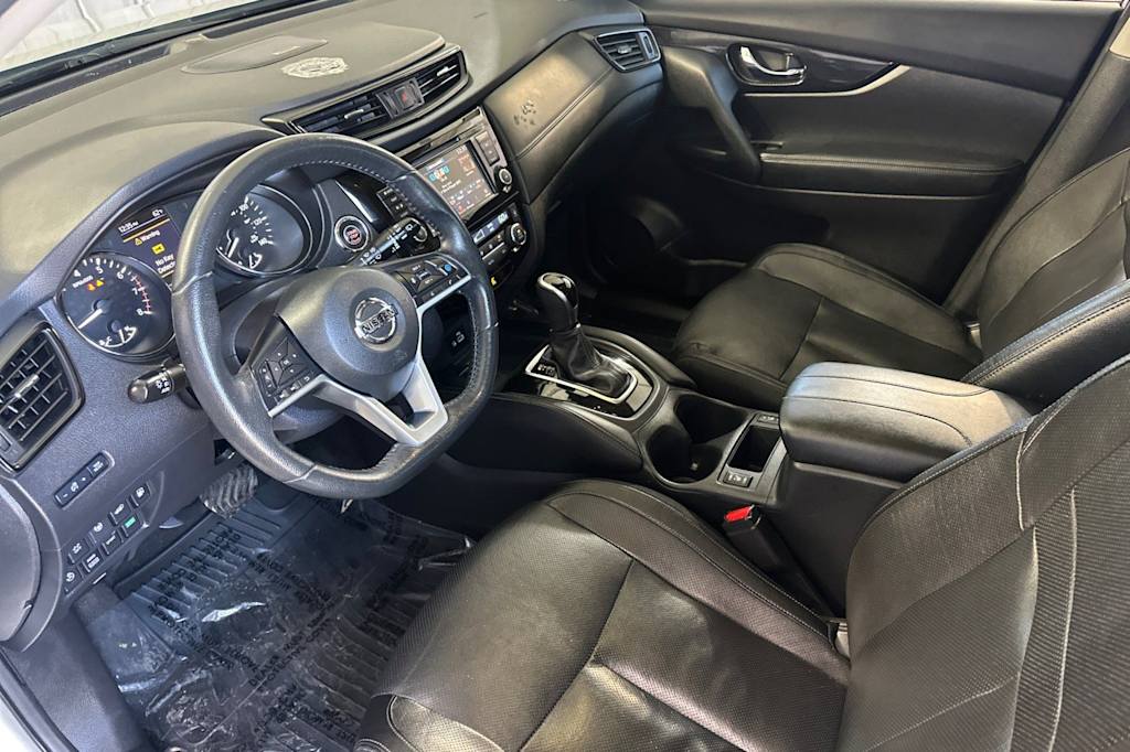 Thumbnail: 2020 Nissan Rogue - 10