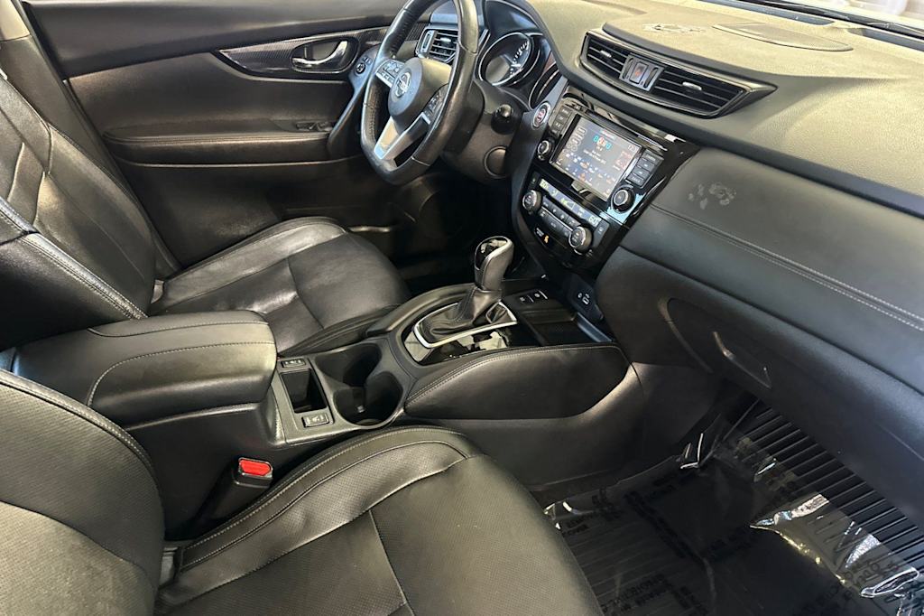 Thumbnail: 2020 Nissan Rogue - 13