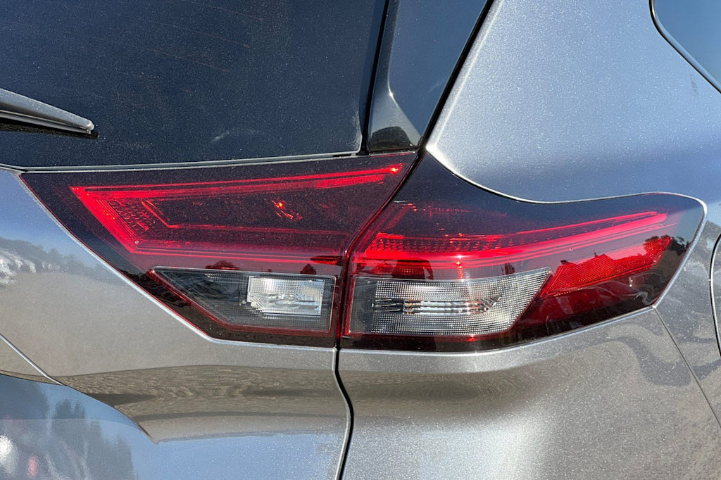 Thumbnail: 2021 Nissan Rogue - 36