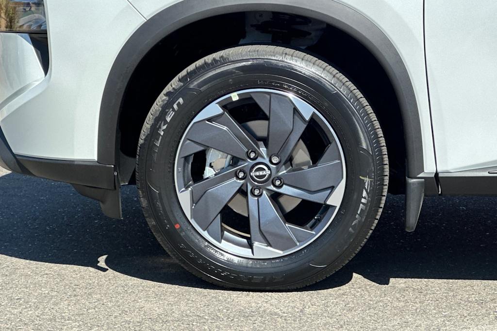 Thumbnail: 2026 Nissan Rogue - 8