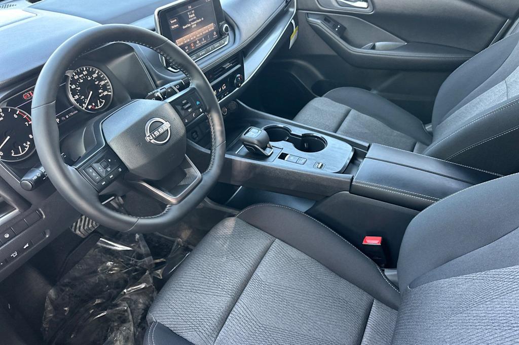 Thumbnail: 2026 Nissan Rogue - 9